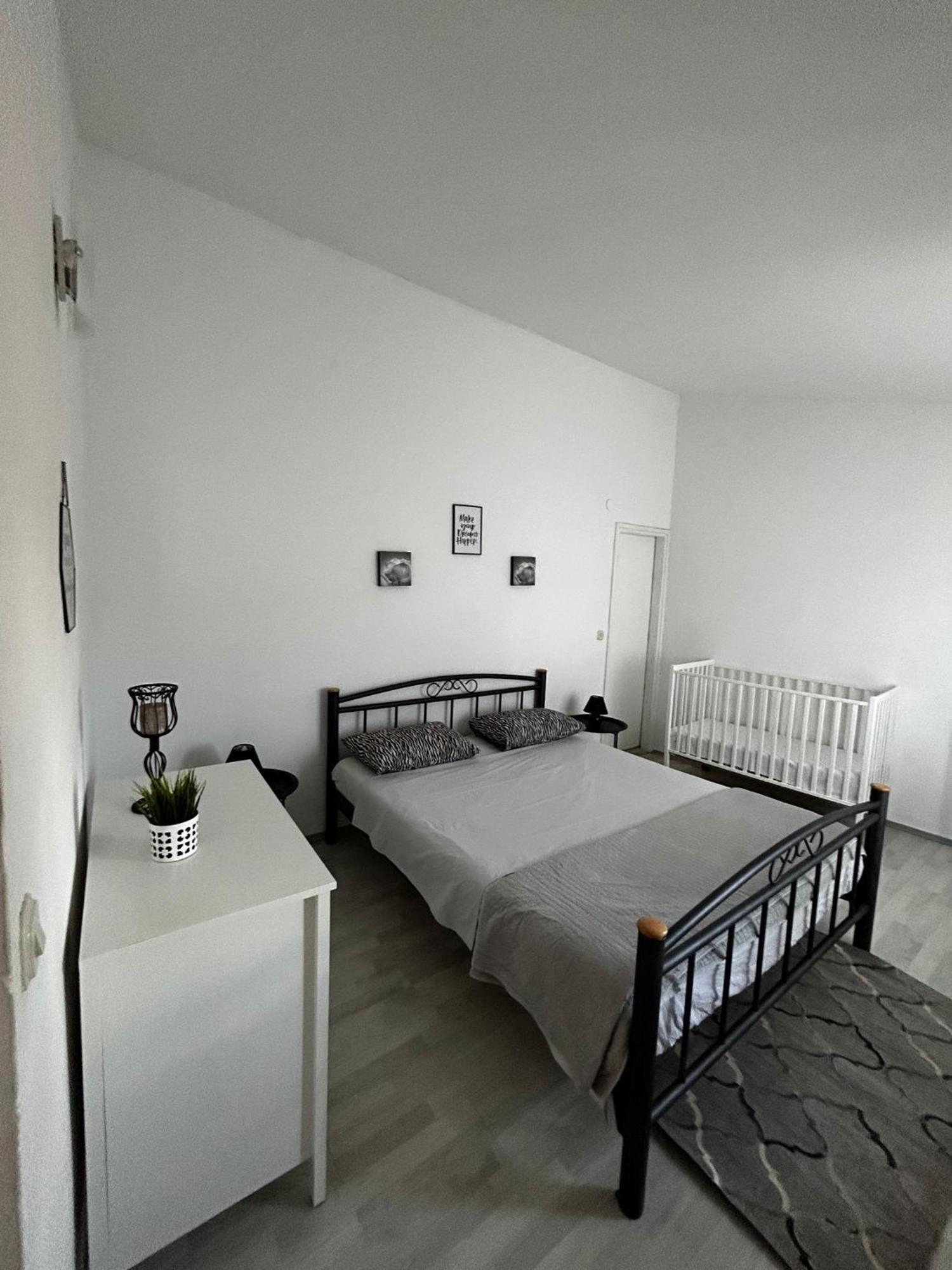 פירובאץ Apartments Petrovic מראה חיצוני תמונה