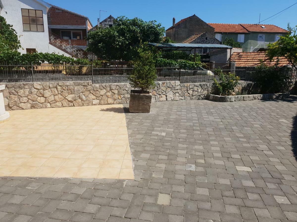 פירובאץ Apartments Petrovic מראה חיצוני תמונה
